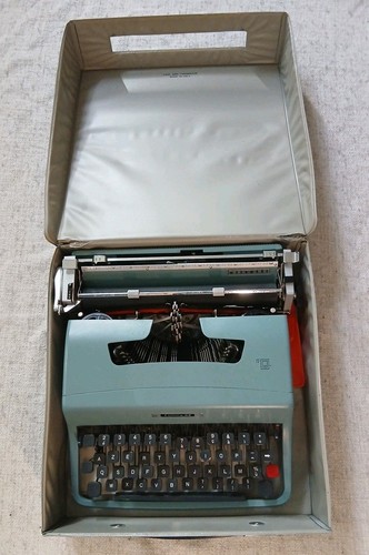 Machine écrire olivetti - à,