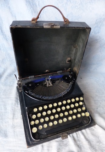 Typewriter vintage machine - #typewriter,